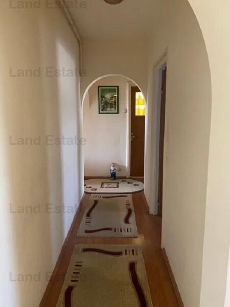 Apusului, apartament cu 3 camere.